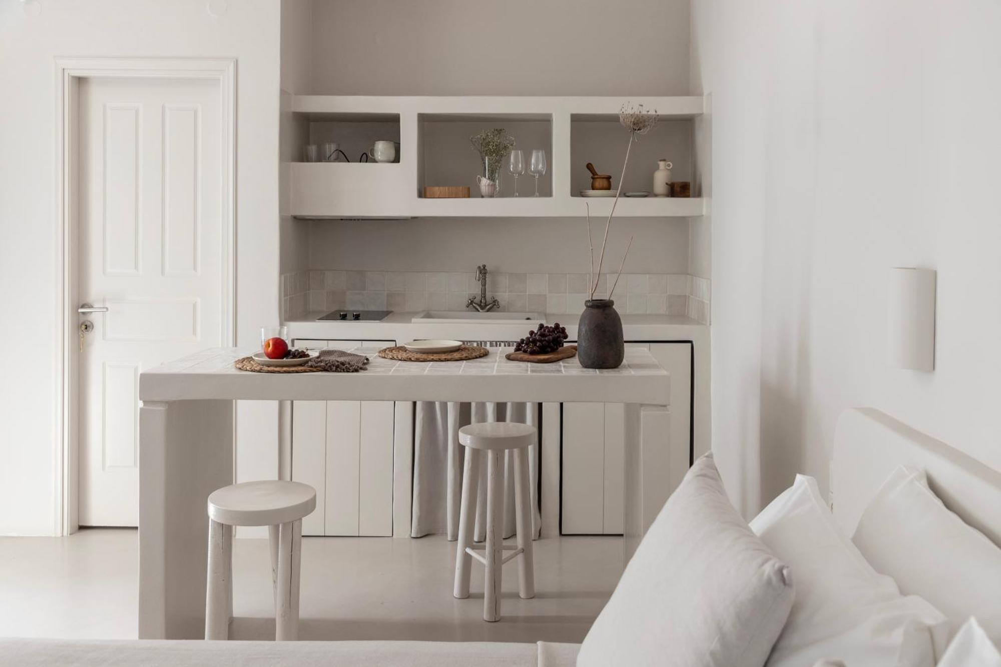 Om Living Milos Pollonia Exterior photo